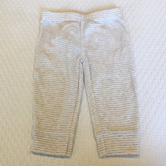 Carter’s Onesie Bundle (SET OF 3) - Picture 10 of 11